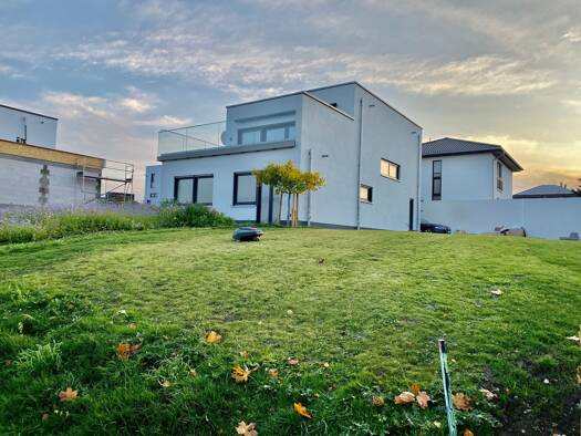 Einfamilienhaus zur Miete 2.500 € 4 Zimmer 145 m² 601 m² Grundstück frei ab 01.05.2026 Vor dem Dorf Salomonsborn Erfurt 99090