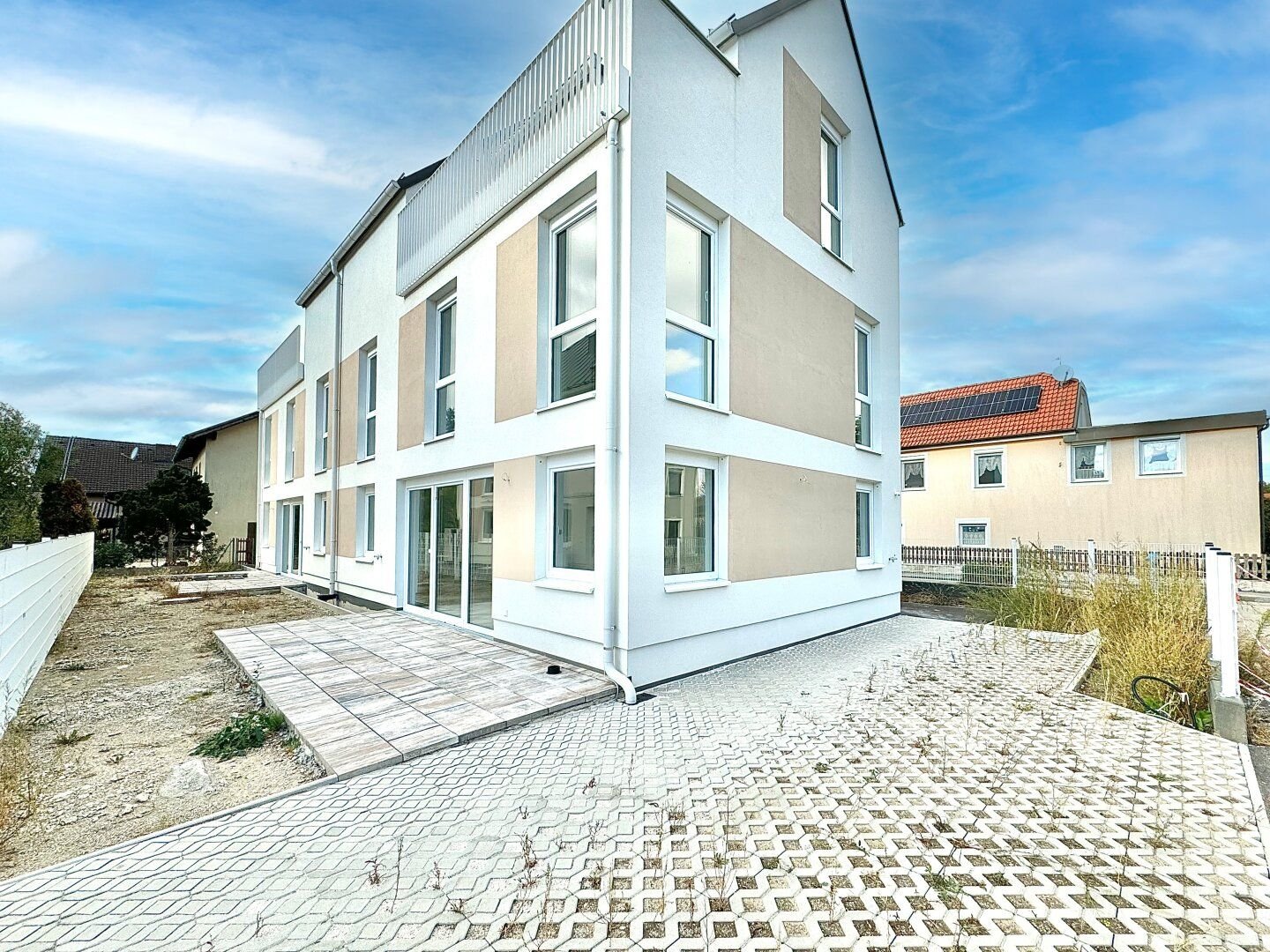 Haus zum Kauf provisionsfrei 657.000 € 7 Zimmer 147,5 m²<br/>Wohnfläche Stockerau 2000