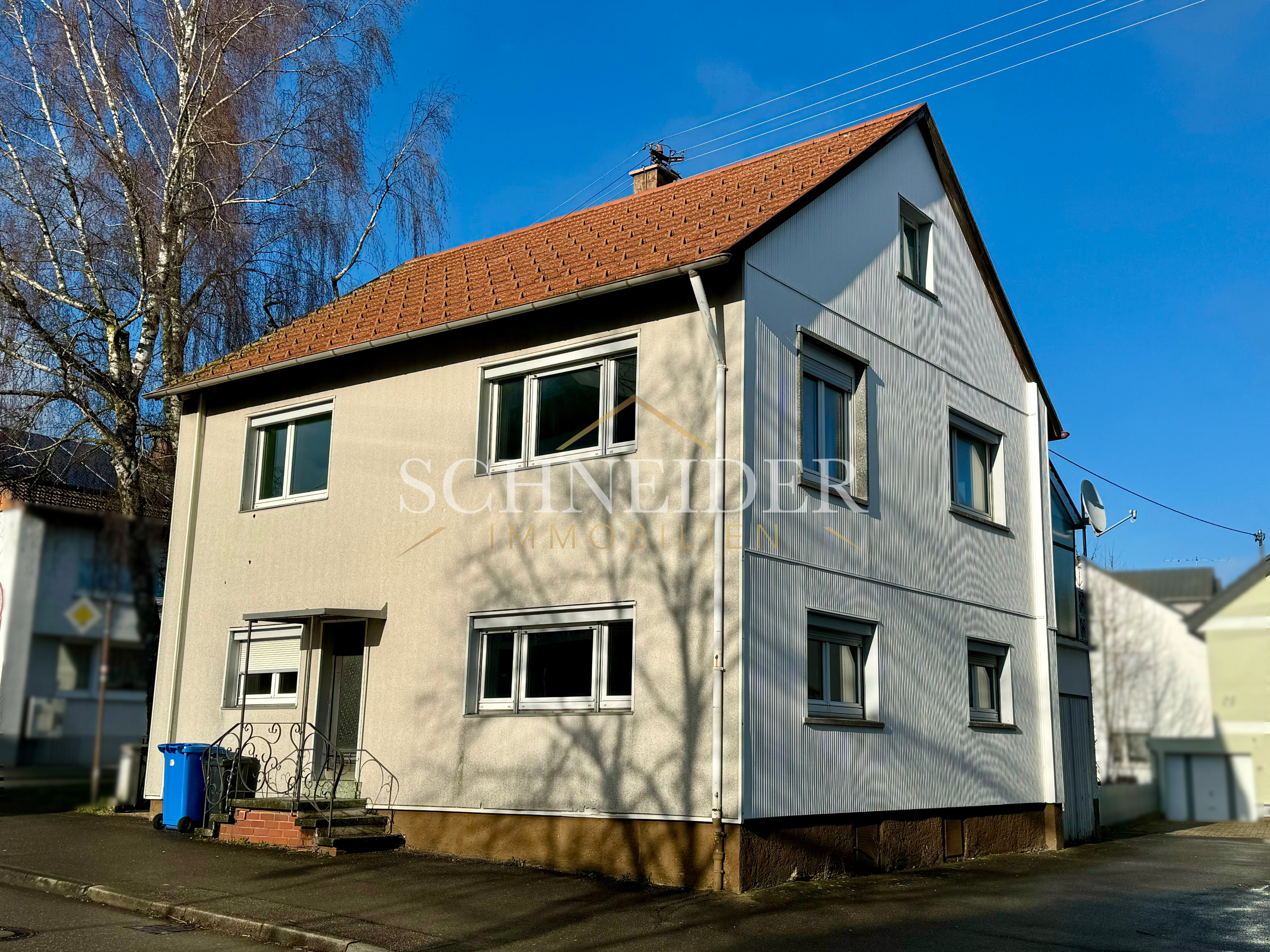 Einfamilienhaus zum Kauf 135.000 € 7 Zimmer 148 m²<br/>Wohnfläche 121 m²<br/>Grundstück ab sofort<br/>Verfügbarkeit Aichhalden Aichhalden 78733