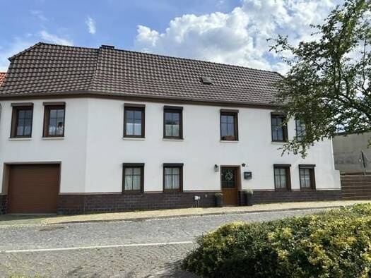 Einfamilienhaus zum Kauf 195.000 € 7 Zimmer 180 m² 1.216 m² Grundstück Schloßstraße 21 Gräfenhainichen Gräfenhainichen 06773