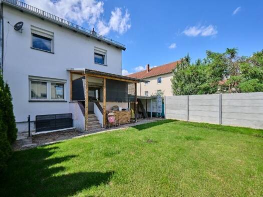 Reihenendhaus zum Kauf 299.000 € 4 Zimmer 90 m² 247 m² Grundstück Straubing Straubing 94315