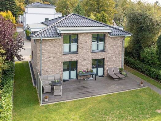Villa zum Kauf 1.679.000 € 5 Zimmer 200 m² 482 m² Grundstück Nienstedten Hamburg 22609
