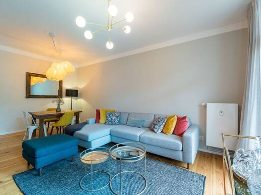 Wohnung zur Miete 750 € 2 Zimmer 65 m² Geschoss EG/1 frei ab sofort Mitte Berlin 10119