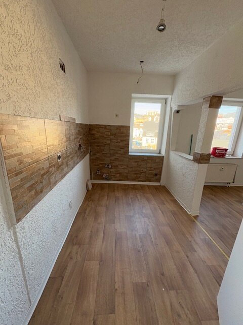 Wohnung zur Miete 370 € 3,5 Zimmer 73,5 m²<br/>Wohnfläche 1.<br/>Geschoss ab sofort<br/>Verfügbarkeit Greiz Greiz 07973