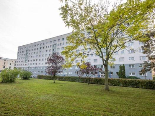 Wohnung zur Miete 480 € 4 Zimmer 72,1 m² 3. Geschoss frei ab 01.05.2026 Ferd.-v.-Schill-Straße 18 Innenstadt Dessau-Roßlau 06844