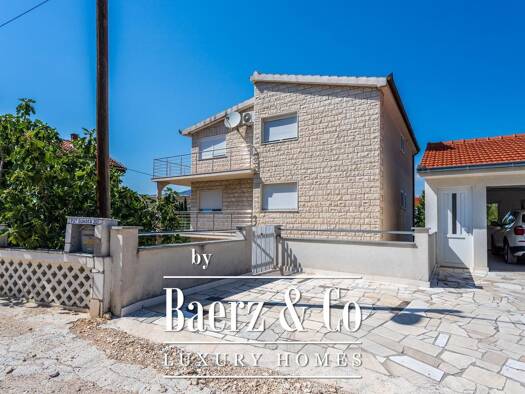 Stadthaus zum Kauf 1.260.000 € 7 Zimmer 492 m² 1.109 m² Grundstück Split