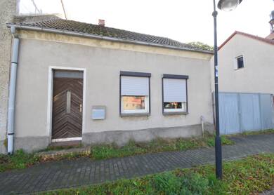 Haus zum Kauf 159.000 € 3 Zimmer 65 m² 2.020 m² Grundstück Dorfstraße 48 Groß Machnow Rangsdorf, OT Groß Machnow 15834
