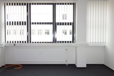 Bürofläche zur Miete 9,51 € 4 Zimmer 204 m² Bürofläche Holzhauser Str. 139 Borsigwalde Berlin 13509