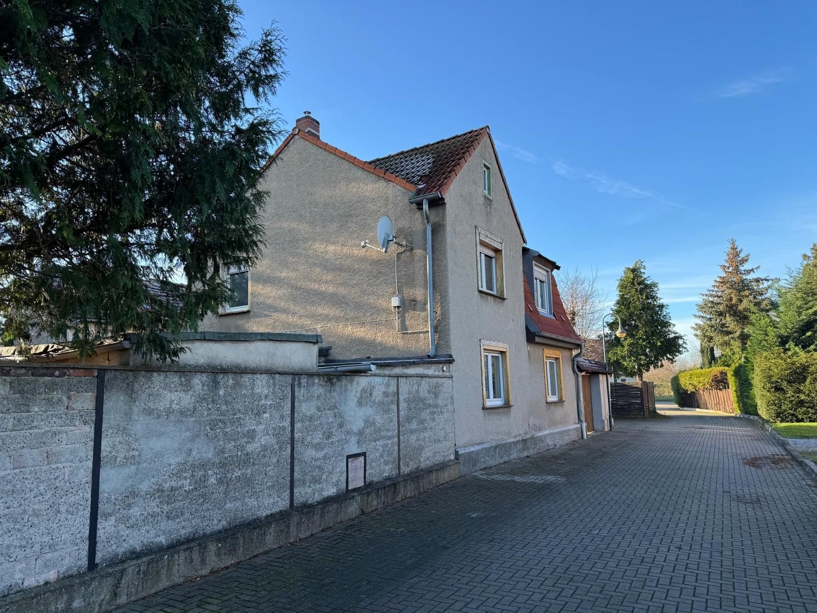 Einfamilienhaus zum Kauf 59.900 € 6 Zimmer 101 m²<br/>Wohnfläche 1.177 m²<br/>Grundstück Gerbitz Nienburg (Saale) 06429