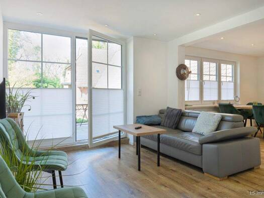 Wohnung zum Kauf 1.050.000 € 8 Zimmer 200 m² Helle Bad Zwischenahn 26160