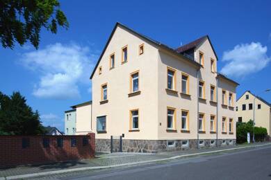 Wohnung zur Miete 440 € 3 Zimmer 73,3 m² 2. Geschoss frei ab sofort Karlstr. 18 Limbach-Oberfrohna Limbach-Oberfrohna 09212
