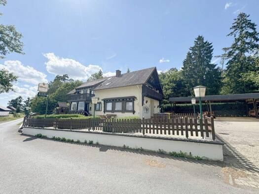 Haus zum Kauf 350.000 € 8 Zimmer 251 m² 1.438 m² Grundstück Alflen 56828