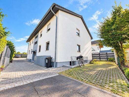 Mehrfamilienhaus zum Kauf 800.000 € 10 Zimmer 300 m² 973 m² Grundstück Malzholzweg Eimeldingen 79591