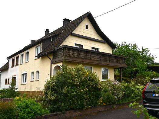 Doppelhaushälfte zum Kauf provisionsfrei 187.000 € 5 Zimmer 157 m² 517 m² Grundstück frei ab sofort Hochwaldstraße 66 Greimerath 54314