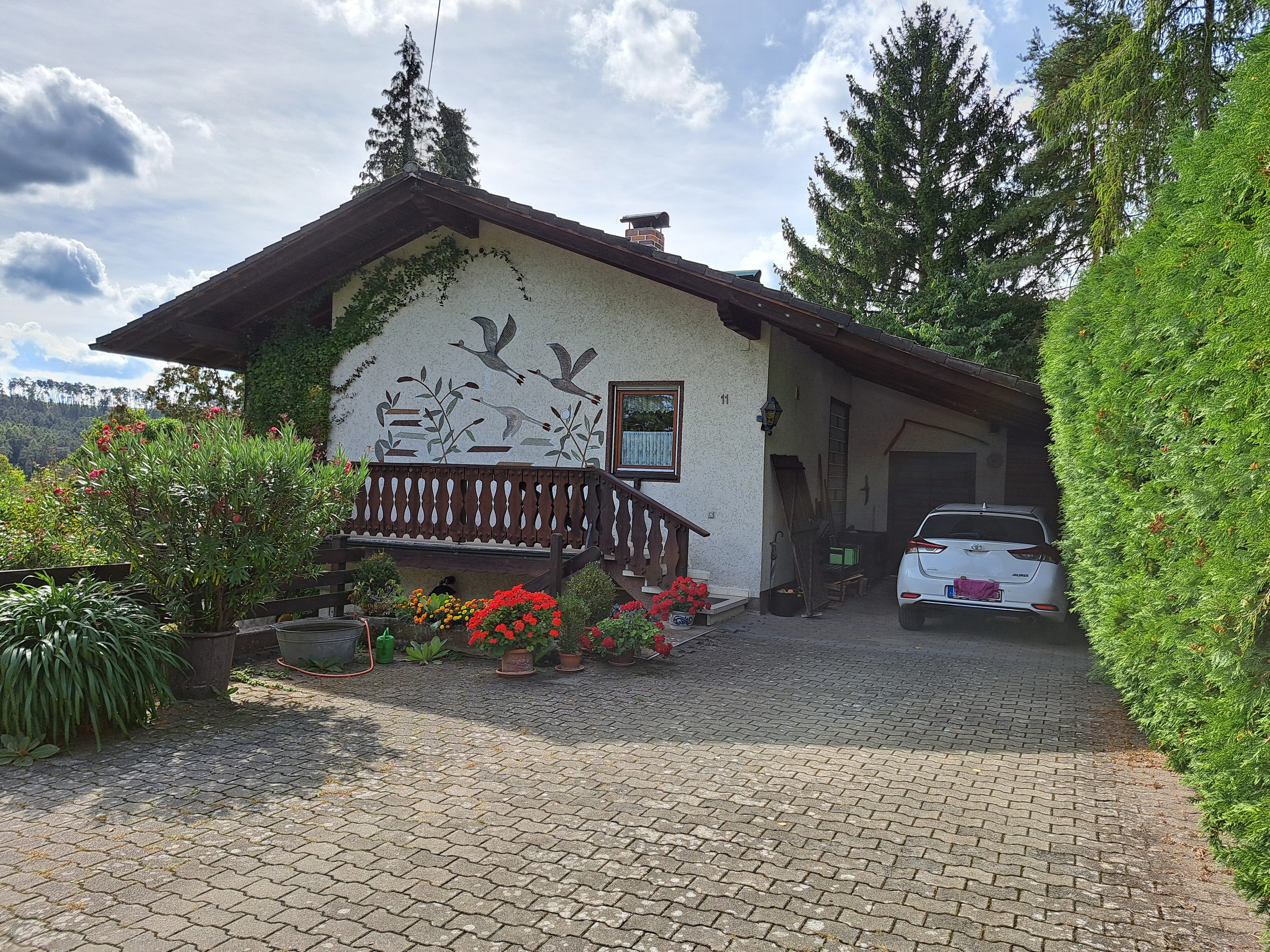 Einfamilienhaus zum Kauf provisionsfrei 280.000 € 5,5 Zimmer 112 m²<br/>Wohnfläche 2.193 m²<br/>Grundstück ab sofort<br/>Verfügbarkeit Hans-Würflein-Siedlung 11 Trautskirchen Trautskirchen 90619