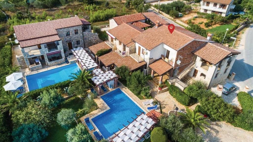 Haus zum Kauf 1.950.000 € 24 Zimmer 850 m² 1.428 m² Grundstück Vir 23234