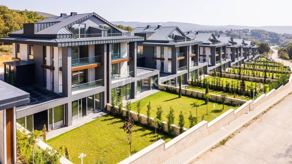 Doppelhaushälfte zum Kauf 1.300.000 € 9 Zimmer 538 m² 7.000 m² Grundstück Istanbul 34782