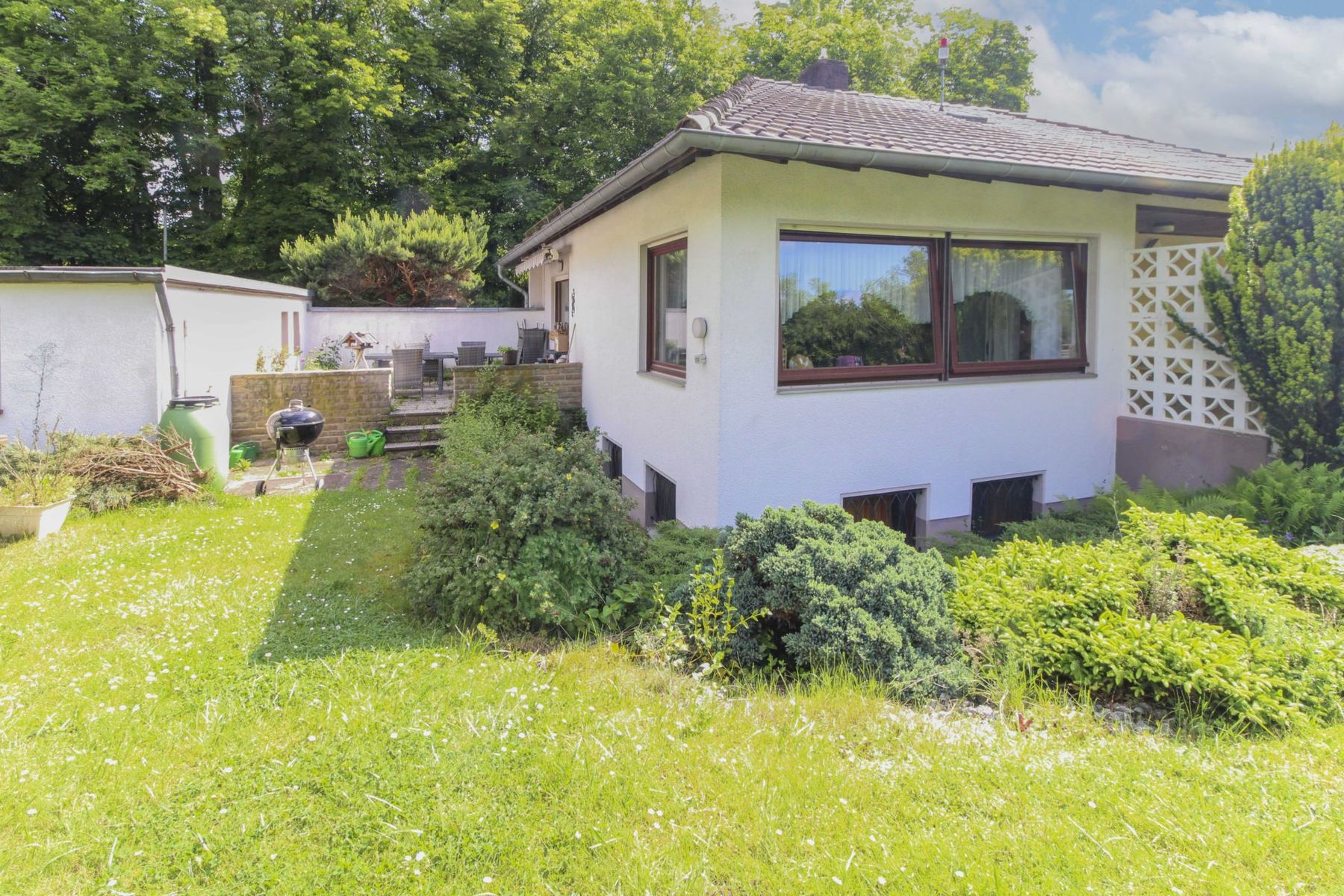 Einfamilienhaus zum Kauf 216.000 € 4 Zimmer 95,1 m²<br/>Wohnfläche 765,1 m²<br/>Grundstück Niederhone Eschwege 37269