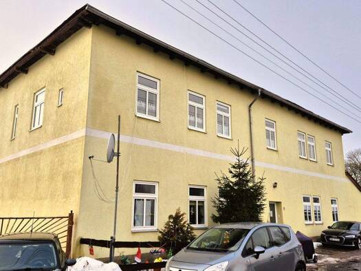 Wohnung zur Miete 450 € 3 Zimmer 95 m² frei ab sofort Brücken Brücken-Hackpfüffel 06528