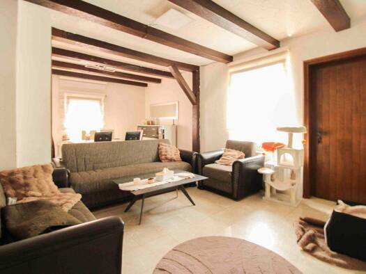 Mehrfamilienhaus zum Kauf 249.000 € 10 Zimmer 160 m² 330 m² Grundstück Schötmar Bad Salzuflen 32105