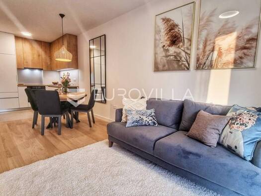 Wohnung zur Miete 900 € 1 Zimmer 53 m² 2. Geschoss Borik Zadar