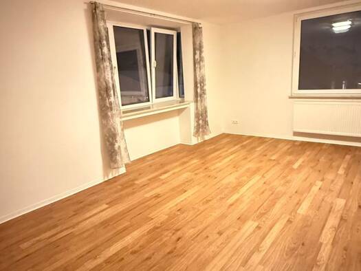 Wohnung zur Miete 950 € 2 Zimmer 57 m² Geschoss 3/4 frei ab sofort Sachsenhausen Frankfurt am Main 60594