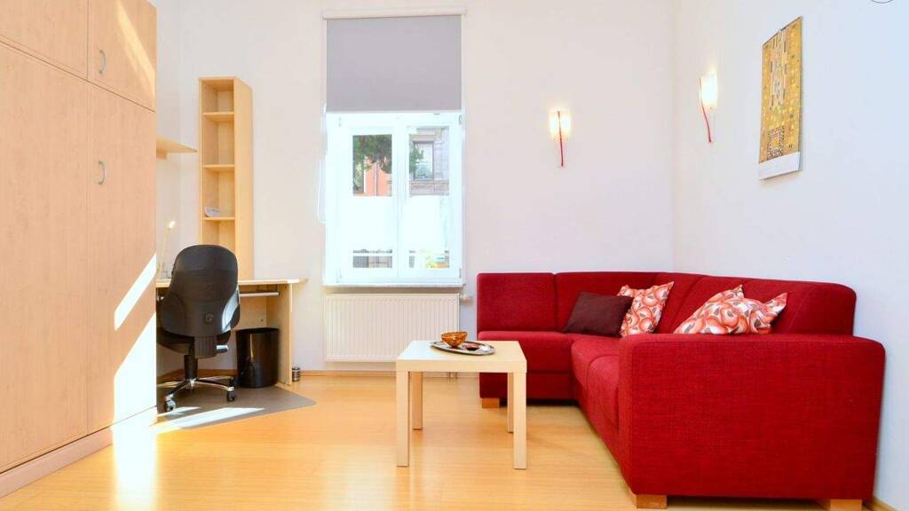Wohnung zur Miete auf Zeit 665 € 1,5 Zimmer 33 m² frei ab 01.05.2026 Maxfeld Nürnberg 90409