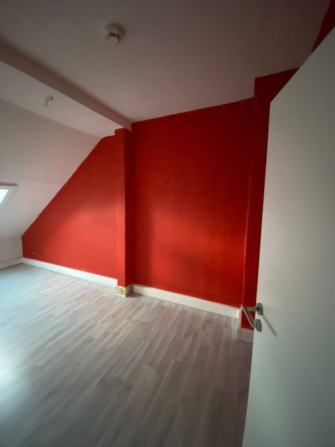 Immobilie in Nordhausen - Bevorzugte Wohnlage! Vermietete san. 3 Raum Altbauwohnung DG in NDH/Oberstadt - Bild 3