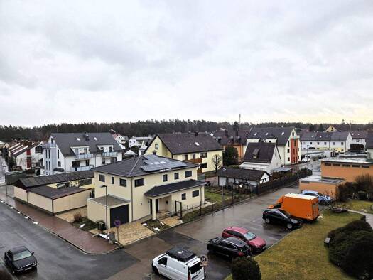 Wohnung zum Kauf 365.000 € 4 Zimmer 106 m² 4. Geschoss frei ab sofort Moosbacher Straße Feucht 90537