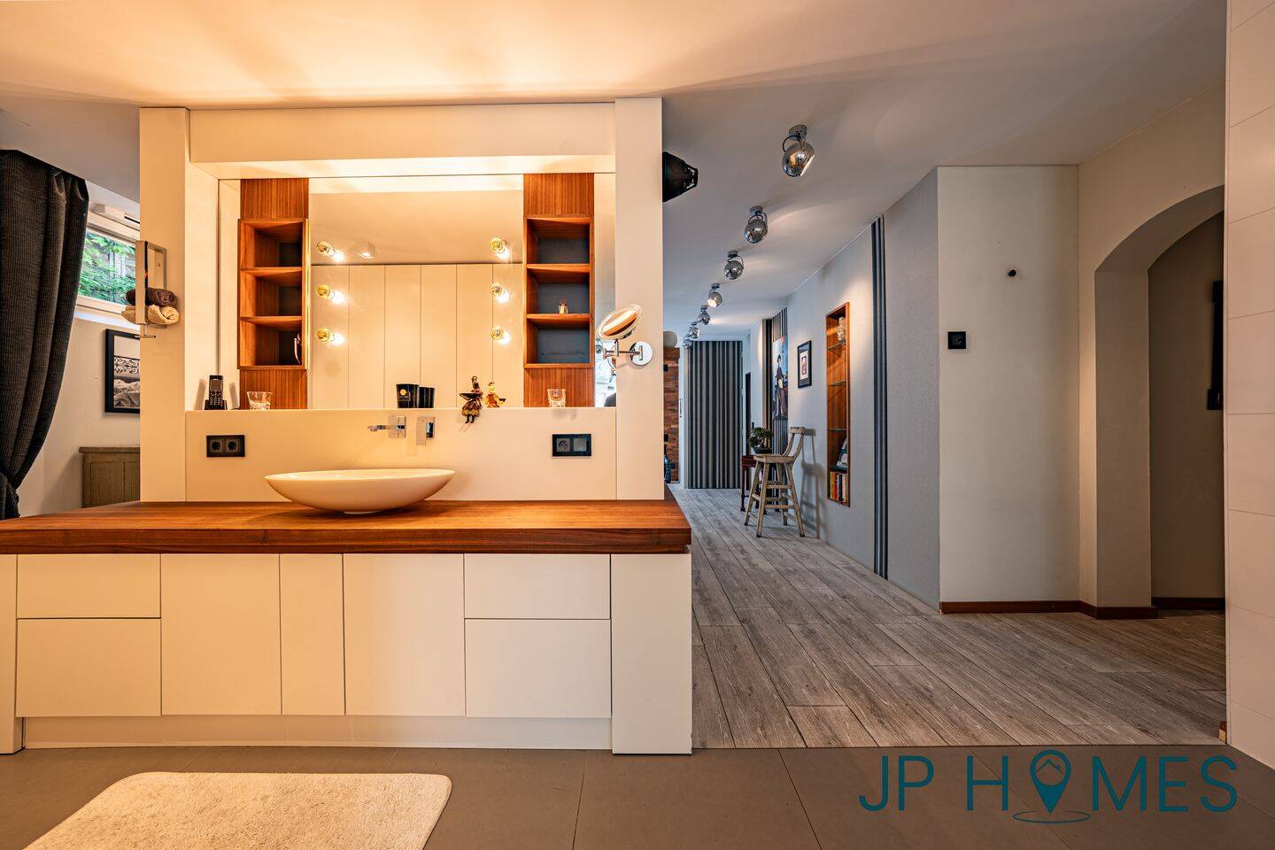 Property thumbnail 11