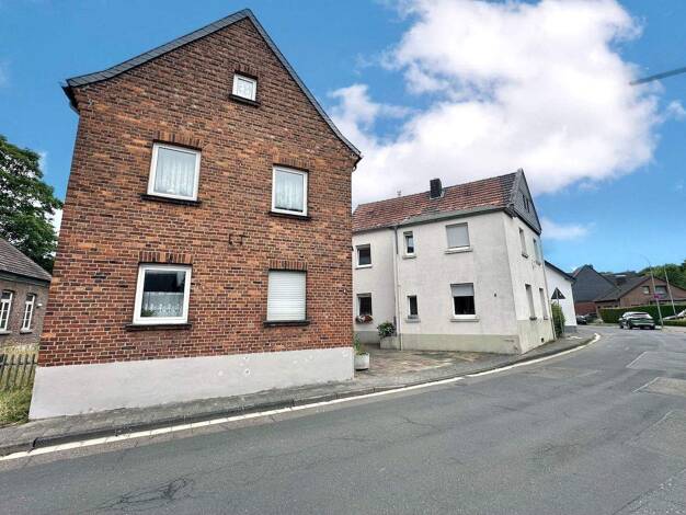 Einfamilienhaus zum Kauf 419.000 € 8 Zimmer 210 m² 326 m² Grundstück Norf Neuss 41469