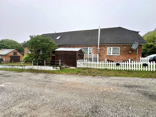 Mehrfamilienhaus zum Kauf 320.000 € 12 Zimmer 292 m² 943 m² Grundstück Dunkelsdorf Ahrensbök 23623