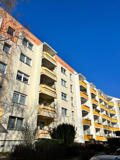 Wohnung zum Kauf 69.000 € 3 Zimmer 53 m² 4. Geschoss frei ab sofort Schöndorf Weimar 99427