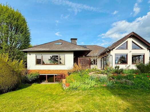 Einfamilienhaus zum Kauf 1.790.000 € 7 Zimmer 235 m² 1.779 m² Grundstück Nieder-Erlenbach Nieder-Erlenbach 60437