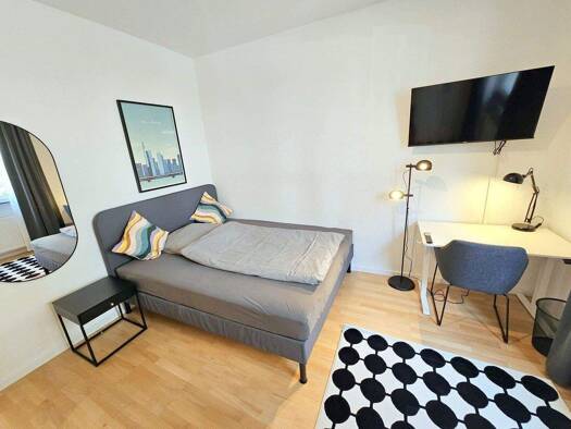 WG-Zimmer zur Miete Wohnen auf Zeit 700 € 17 m² EG frei ab 07.01.2026 Hermannstraße EG Nordend-West Frankfurt am Main 60318