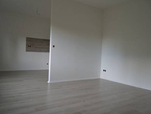 Wohnung zur Miete 320 € 2 Zimmer 57,2 m² frei ab sofort Lucka 04613