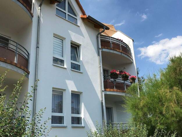 Wohnung zur Miete 387 € 2 Zimmer 51,6 m² Geschoss 3/3 frei ab 15.10.2026 Am Jahnplatz 14 Eisenberg Eisenberg 07607