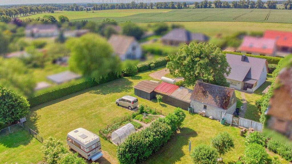 Einfamilienhaus zum Kauf 225.000 € 5 Zimmer 100,2 m² 2.299,2 m² Grundstück Hermannshöhe 17089