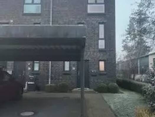 Haus zur Miete 2.950 € 4 Zimmer 136 m² 188 m² Grundstück frei ab 01.04.2026 Schenefeld 22869