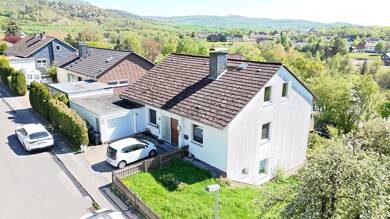 Haus zum Kauf 317.500 € 7 Zimmer 219 m² 1.015 m² Grundstück Zierenberg Zierenberg 34289