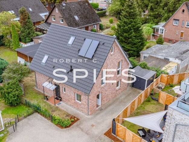 Einfamilienhaus zum Kauf 689.000 € 4,5 Zimmer 149 m² 317 m² Grundstück Harksheide Norderstedt 22850