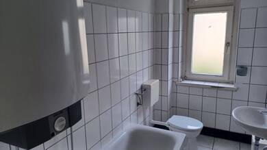 Wohnung zum Kauf 81.000 € 2 Zimmer 42 m² 2. Geschoss frei ab sofort Hausackerstraße 5 Frohnhausen Essen 45147