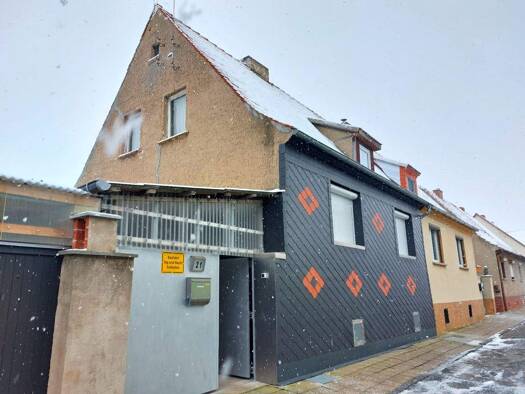 Doppelhaushälfte zur Miete 675 € 5 Zimmer 75 m² 434 m² Grundstück frei ab 01.06.2026 Heldrungen An der Schmücke 06577