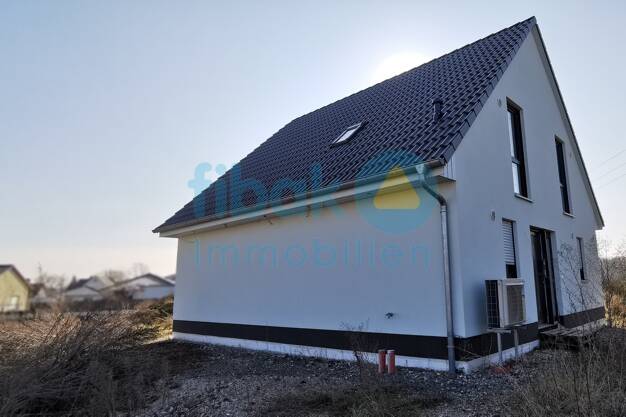 Einfamilienhaus zum Kauf 429.000 € 4 Zimmer 129,2 m² 1.565 m² Grundstück Elstertrebnitz 04523