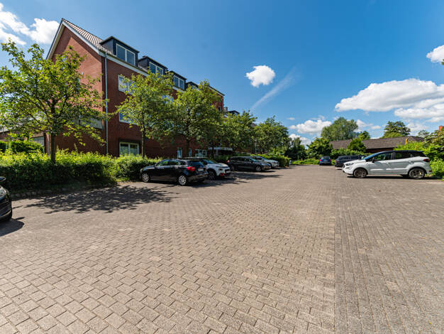 Praxisfläche zum Kauf provisionsfrei 409.000 € 11 Zimmer 137,7 m² Bürofläche Neumühlen-Dietrichsdorf Neumühlen - Dietrichsdorf 24149