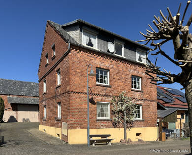 Einfamilienhaus zum Kauf 349.000 € 6 Zimmer 155 m² 837 m² Grundstück Bechtheim Hünstetten / Bechtheim 65510