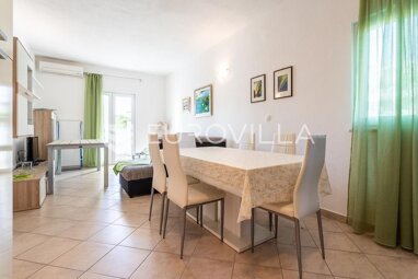 Wohnung zum Kauf 235.000 € 2 Zimmer 77 m² 1. Geschoss Podstrana center 21000