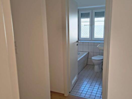 Wohnung zur Miete 610 € 3 Zimmer 60 m² frei ab sofort Schweinau Nürnberg 90443