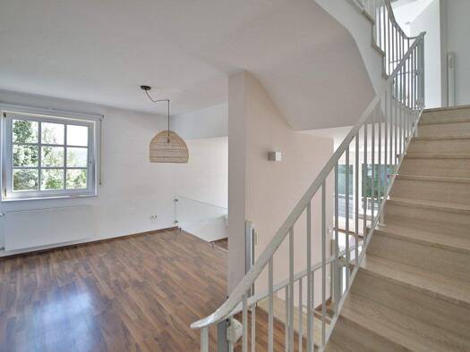 Reihenendhaus zum Kauf 585.000 € 5 Zimmer 142,5 m² 300 m² Grundstück Oststadt Pforzheim 75177