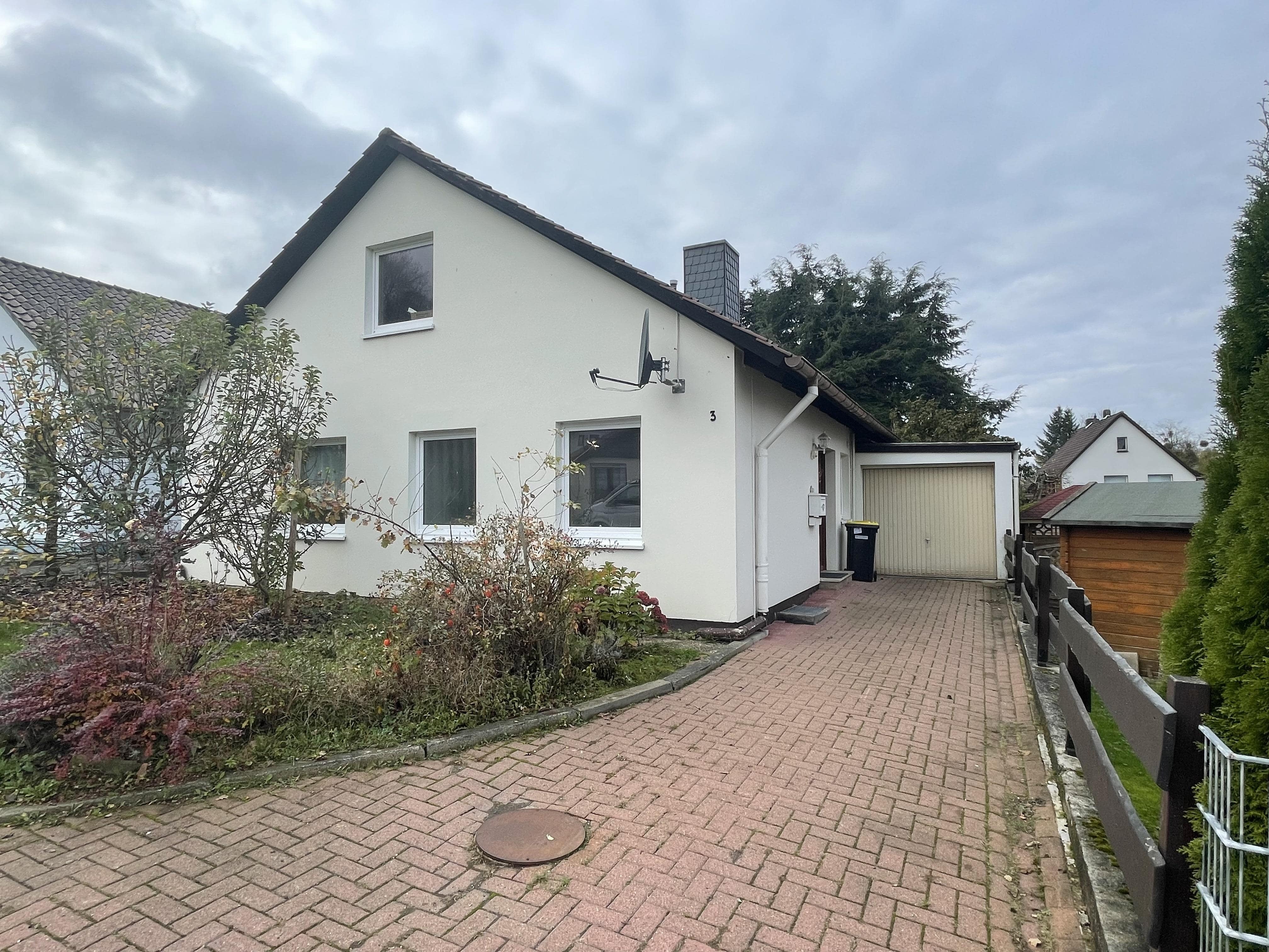 Einfamilienhaus zum Kauf 210.000 € 5 Zimmer 110 m²<br/>Wohnfläche 349 m²<br/>Grundstück Am Hohen Ofen 3 Osterode Osterode 37520